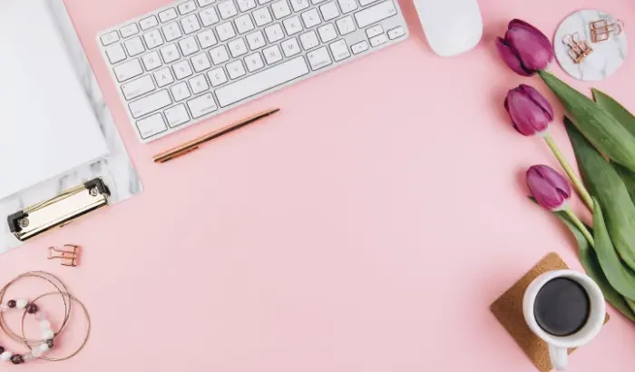 weboldalkeszites-logovarazs Egy weboldal ma már alapvető eszköz a vállalkozásod növekedéséhez. Mi olyan modern, reszponzív és keresőoptimalizált weboldalakat készítünk, amelyek nemcsak esztétikusak, hanem a felhasználói élményt is szem előtt tartják.